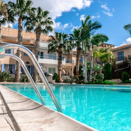 Holiday Cosy Home Paphos Exterior photo