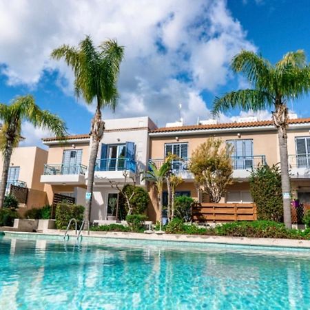 Holiday Cosy Home Paphos Exterior photo