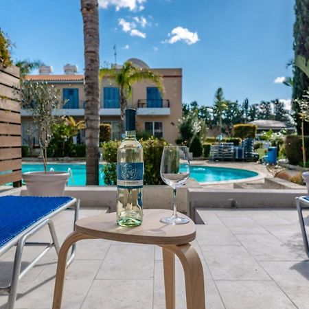 Holiday Cosy Home Paphos Exterior photo