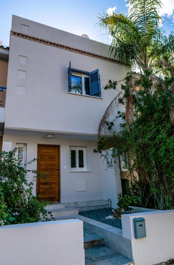 Holiday Cosy Home Paphos Exterior photo