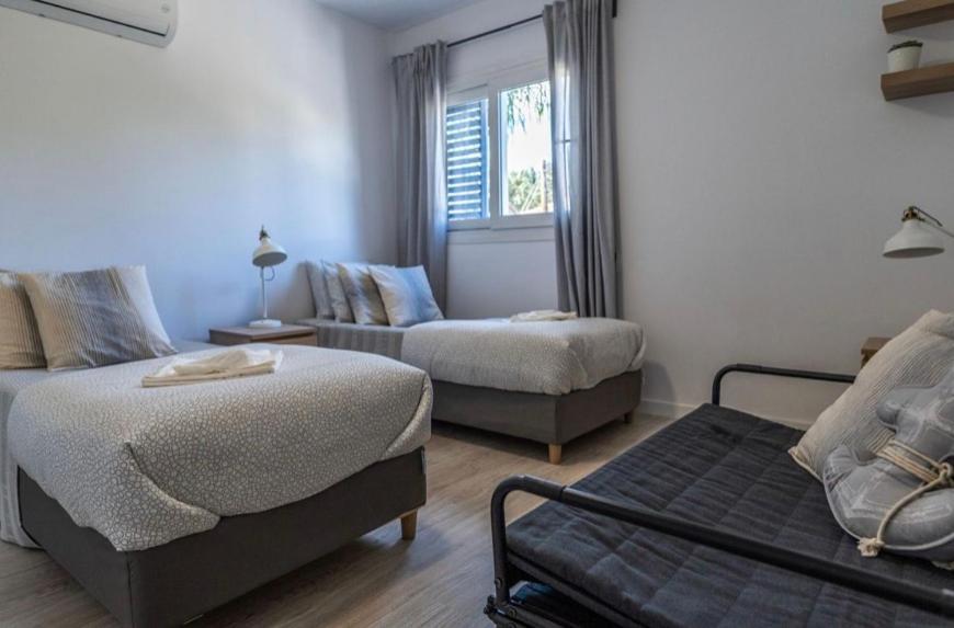Holiday Cosy Home Paphos Exterior photo